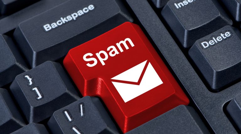 E-mailového spamu ubývá